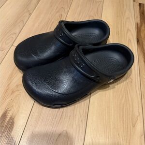 Black non-slip crocs